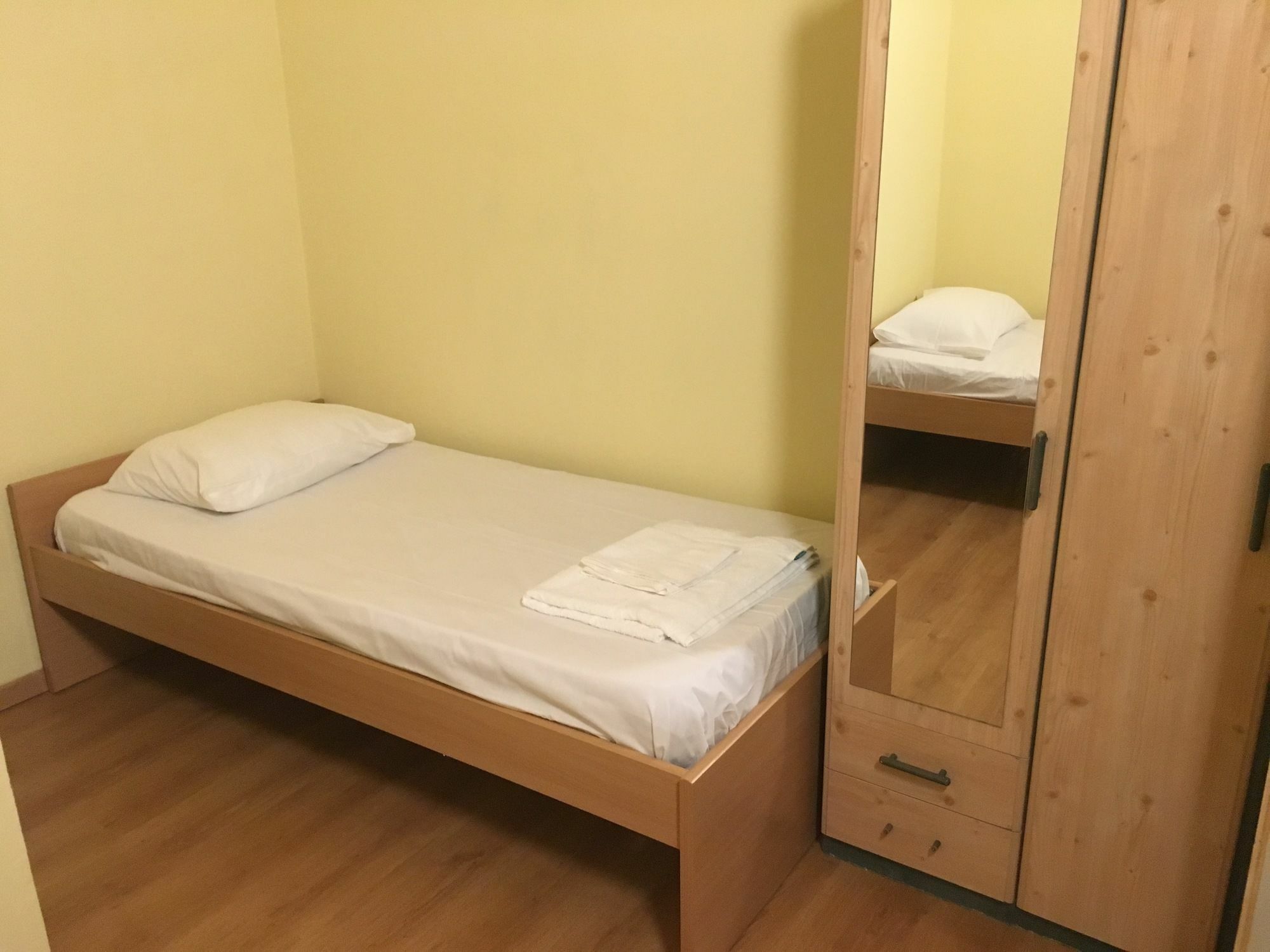 Zouglas App Guesthouse Lemesós Eksteriør bilde